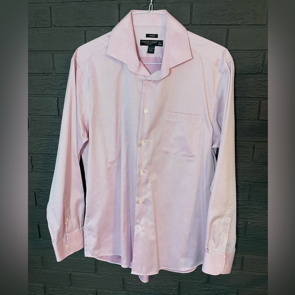 Pronto Uomo Men's Light Pink Dress Shirt Large